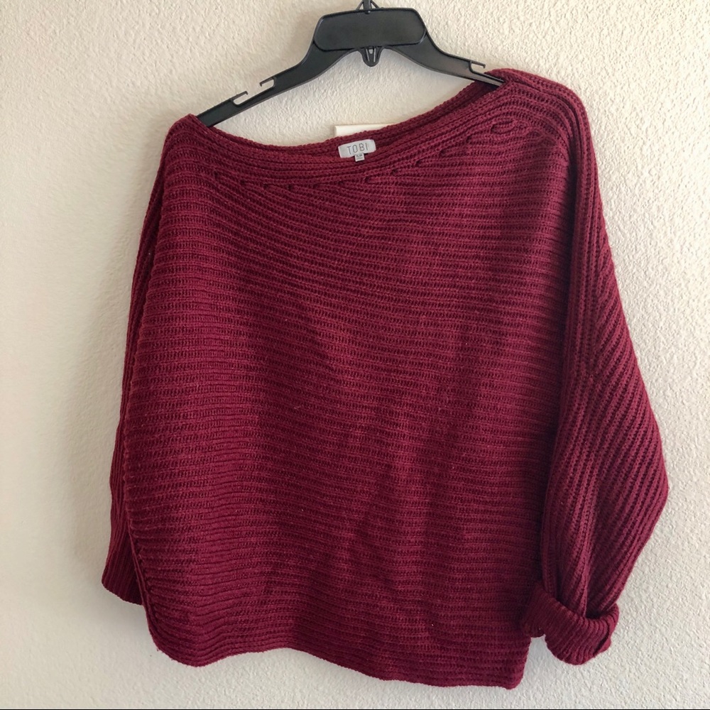 Maroon off the shoulder chunky knit sweater